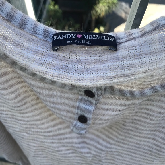 Brandy Melville Tops - Brandy 💗 Melville